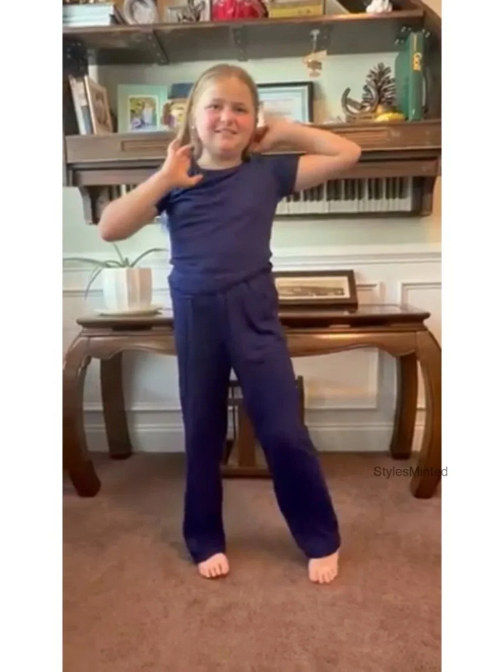 Girls 2 Piece Summer Outfit Set, Tween Crew Neck Top & Drawstring Pants with